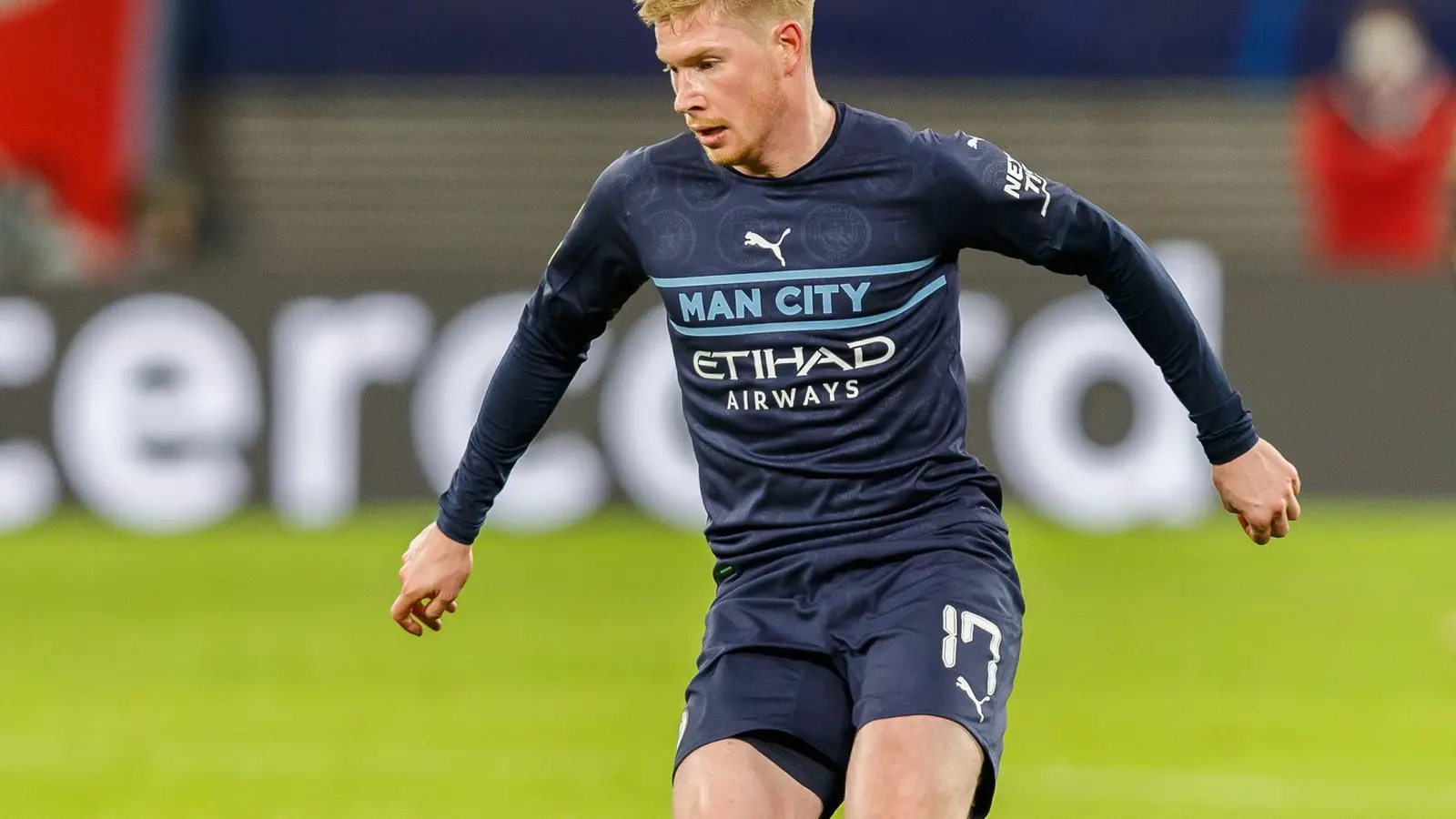 Кевин Де Брёйне в форме Manchester City во время матча 2021 года, архивное фото